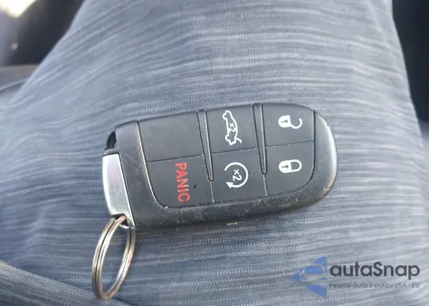 2015 Chrysler 200 Limited из США, поврежденный, VIN 1C3CCCAB5FN653834